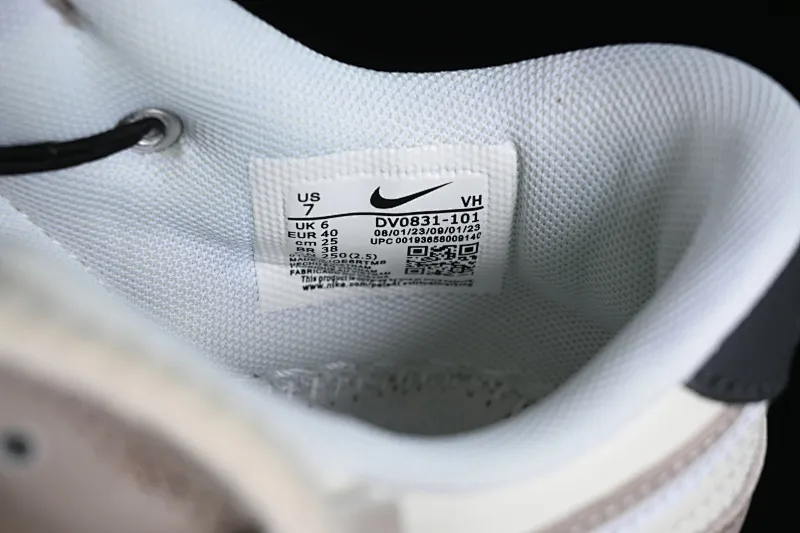 All Categories Nk SB Dunk Series Nk SB Dunk Low Low-top sneakers Customized large box Nk Dunk Low Panda Prank-Jungle Crossing Forest Fruit SB strap low-top casual sneakers DV0831-101